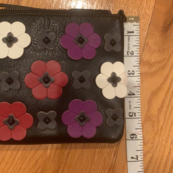 🌺 Rebecca Minkoff Jon Floral Appliqué Crossbody - Picture 10 of 11